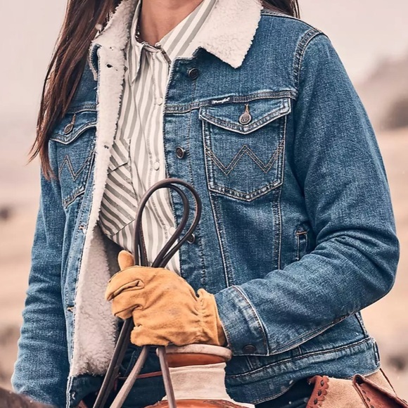 Wrangler Jackets & Blazers - Wrangler Retro Sherpa lined classic western jacket